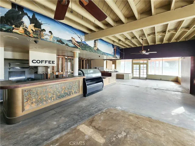 124 N Catalina Avenue, Redondo Beach, California 90277