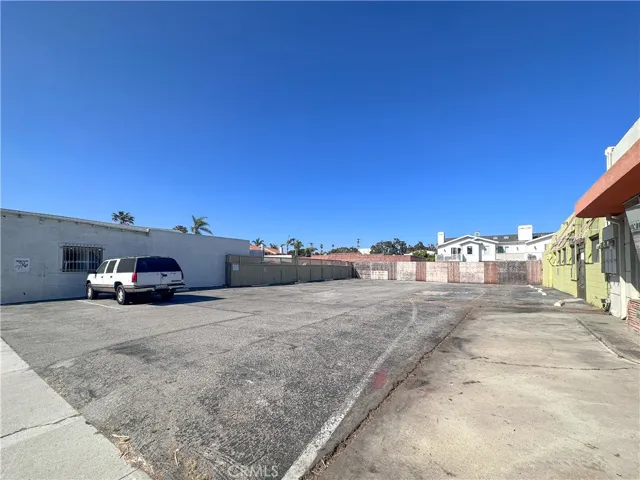 124 N Catalina Avenue, Redondo Beach, California 90277