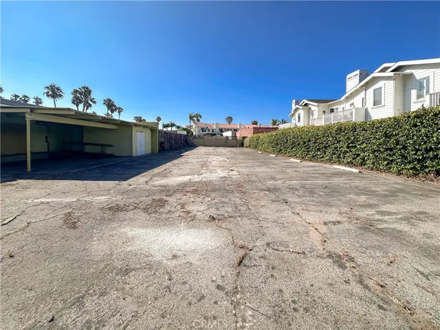 124 N Catalina Avenue, Redondo Beach, California 90277