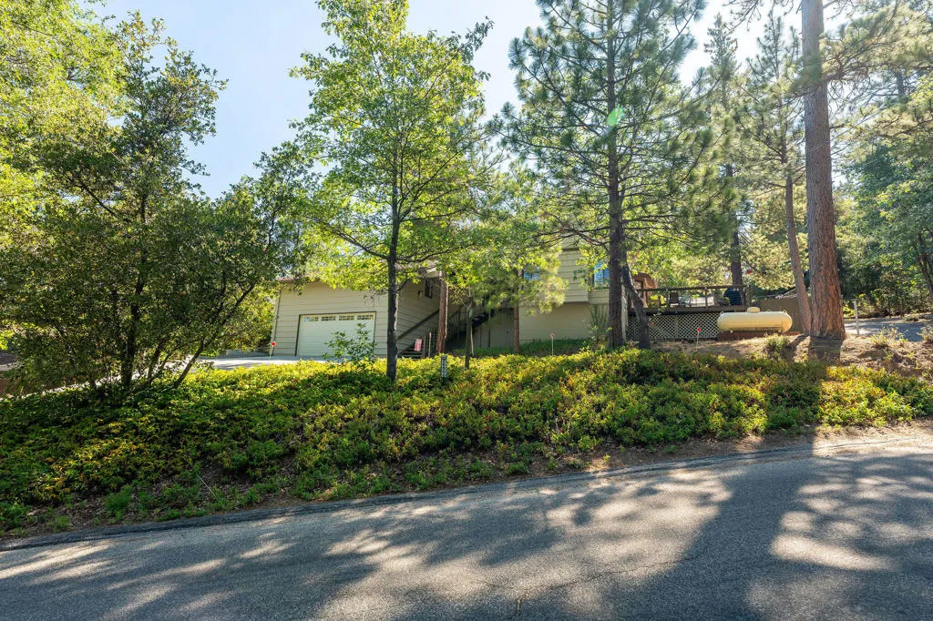 26800 Meadow Glen Drive, Idyllwild, California 92549 home-pic-0