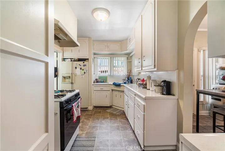 8020 Mckinley Avenue, South Gate, California 90280