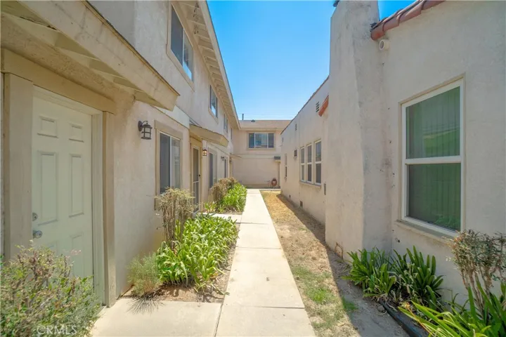8020 Mckinley Avenue, South Gate, California 90280