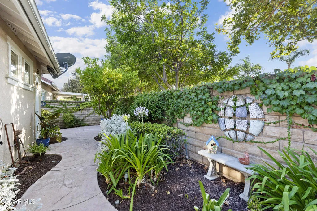 2059 Tulip Avenue, Simi Valley, California 93063 home-pic-26