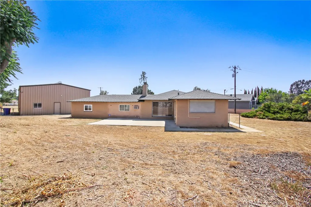 35710 Avenue H, Yucaipa, California 92399 home-pic-26