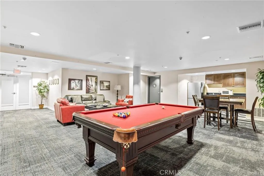 3750 Santa Rosalia Drive 413, Los Angeles, California 90008 home-pic-38