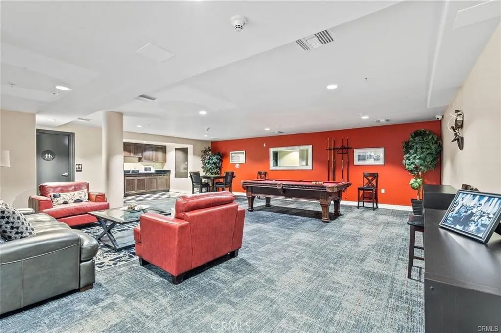 3750 Santa Rosalia Drive 413, Los Angeles, California 90008 home-pic-39