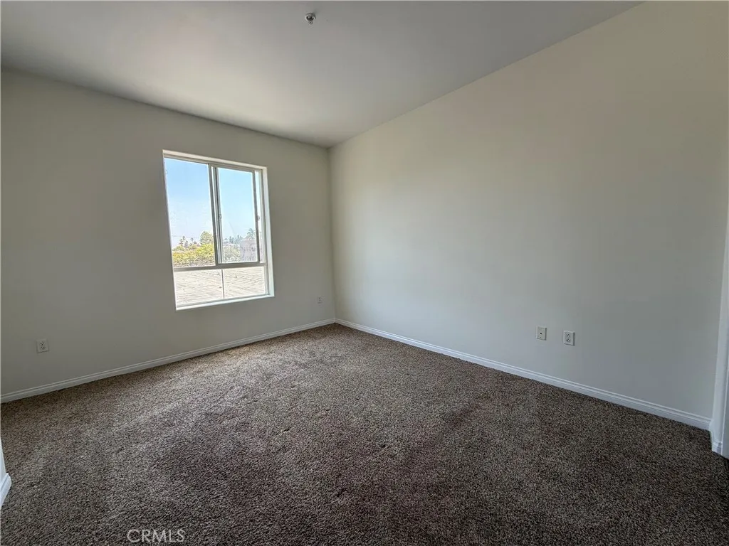 3750 Santa Rosalia Drive 413, Los Angeles, California 90008 home-pic-31