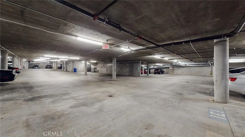 3750 Santa Rosalia Drive 413, Los Angeles, California 90008 home-pic-48