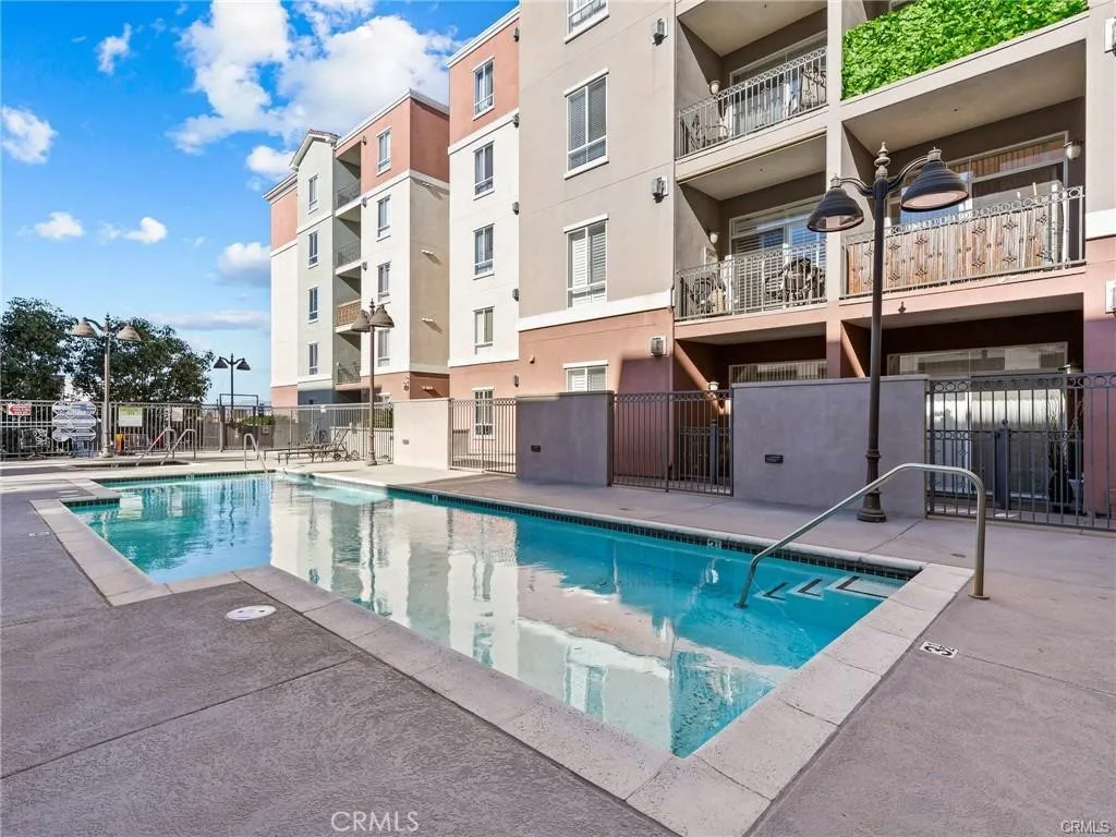3750 Santa Rosalia Drive 413, Los Angeles, California 90008, 3 Bedrooms Bedrooms, ,2 BathroomsBathrooms,Residential,For Sale,Santa Rosalia,WS25179637