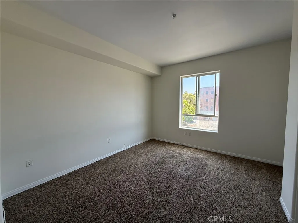 3750 Santa Rosalia Drive 413, Los Angeles, California 90008 home-pic-37