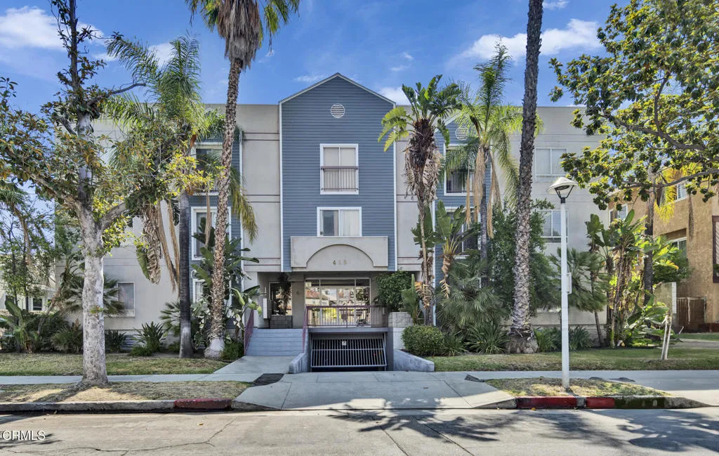 432 N Kenwood Street, Glendale, California 91206, 2 Bedrooms Bedrooms, ,3 BathroomsBathrooms,Residential,For Sale,Kenwood,P1-23624