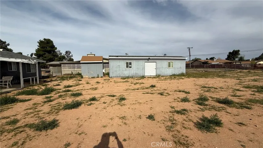 22090 Cherokee Avenue, Apple Valley, California 92307