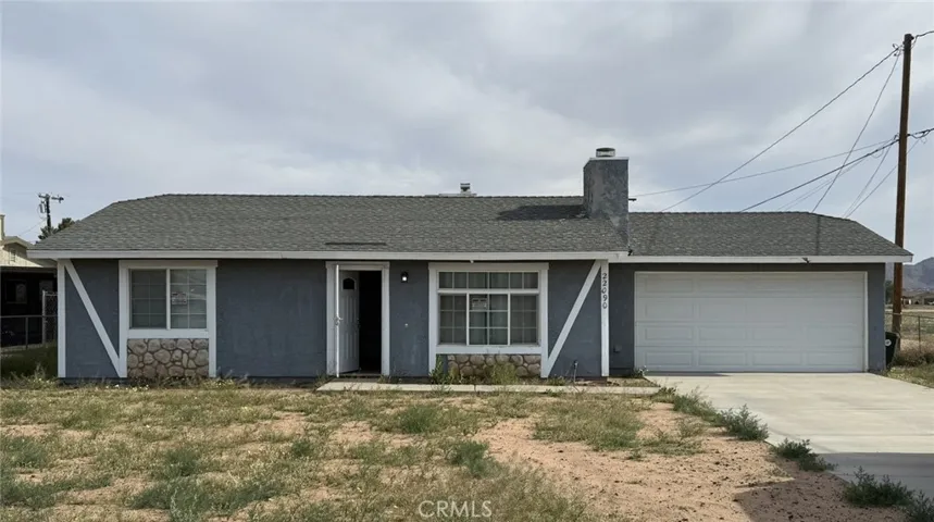 22090 Cherokee Avenue, Apple Valley, California 92307