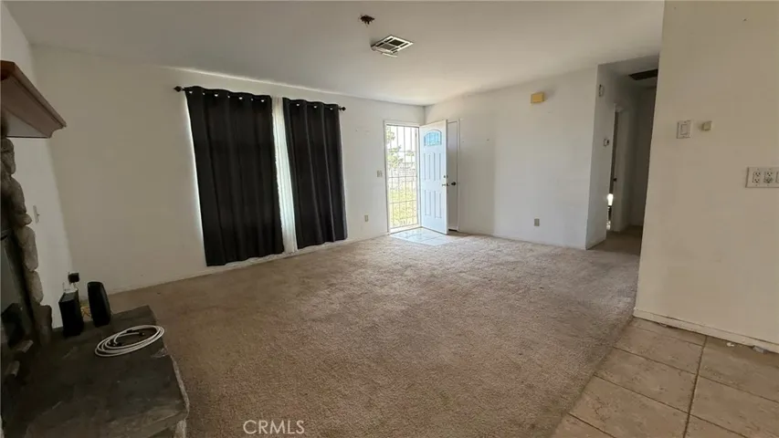 22090 Cherokee Avenue, Apple Valley, California 92307