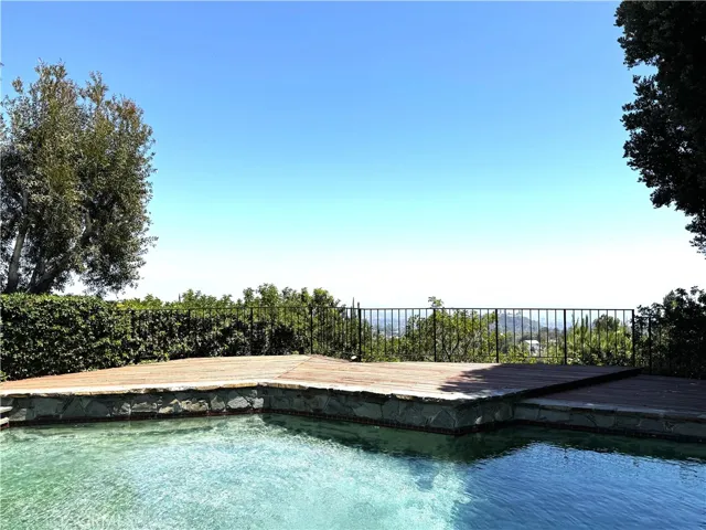2653 Cordelia Road, Los Angeles, California 90049
