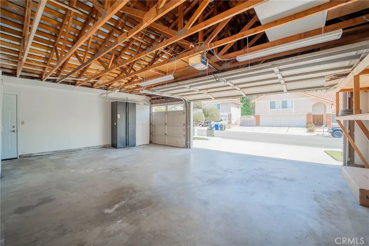 GARAGE 1