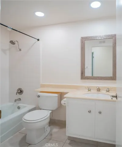 GUEST BATHROOM 1