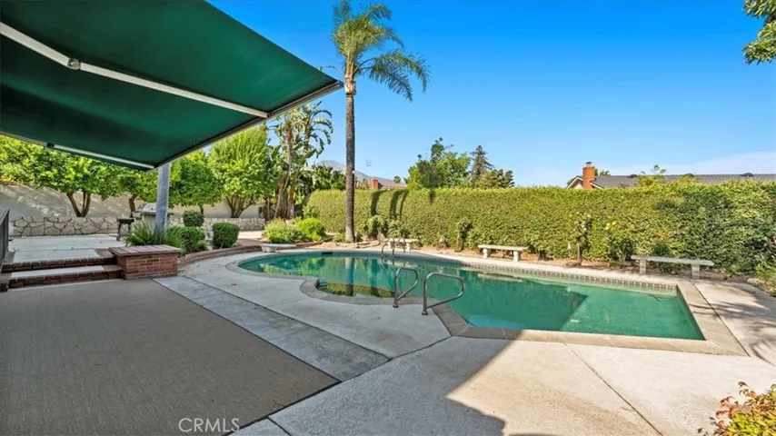 2122 Coolcrest Avenue, Upland, California 91784