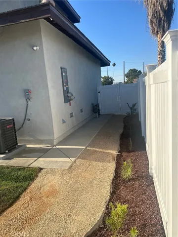 395 Oakhurst Drive, San Jacinto, California 92583
