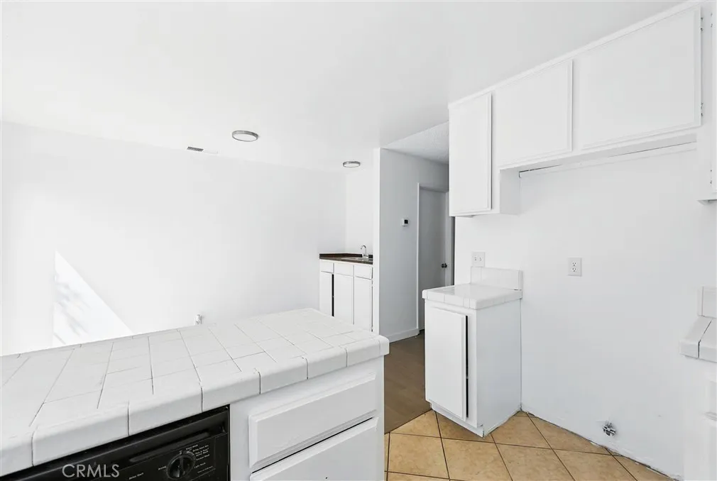 979 Willow Avenue, La Puente, California 91746 home-pic-12
