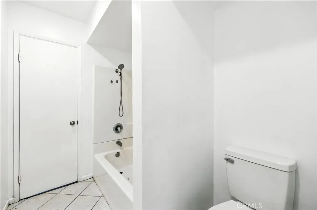 979 Willow Avenue, La Puente, California 91746 home-pic-25