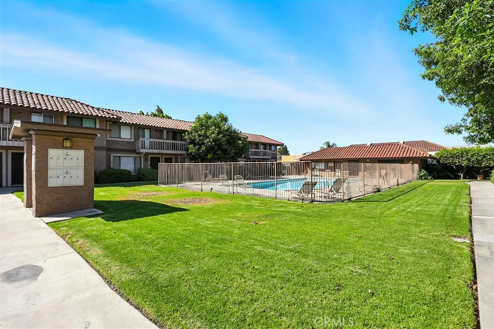 979 Willow Avenue, La Puente, California 91746 home-pic-32