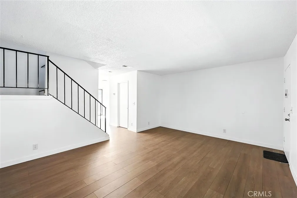 979 Willow Avenue, La Puente, California 91746 home-pic-7