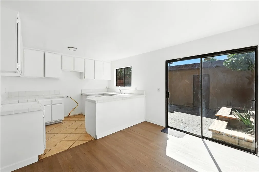 979 Willow Avenue, La Puente, California 91746 home-pic-9