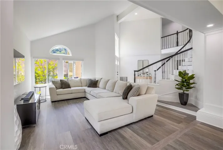 19416 Shadow Oak Drive, Lake Forest, California 92679