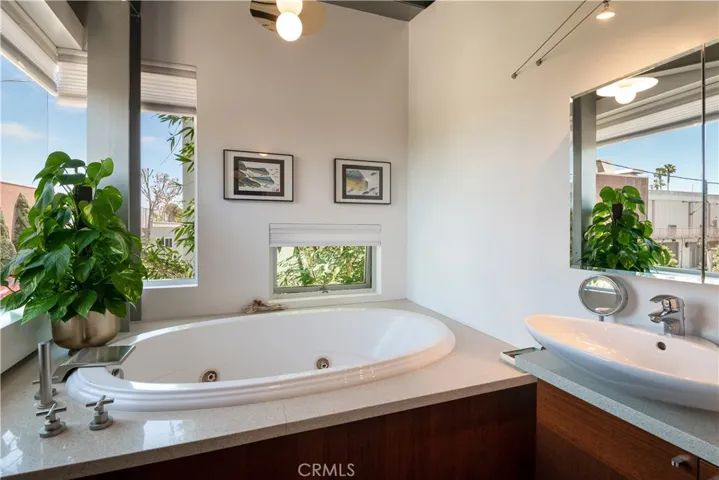 1149 Pine Avenue, Manhattan Beach, California 90266