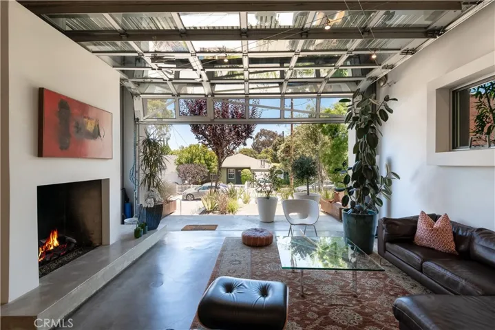 1149 Pine Avenue, Manhattan Beach, California 90266