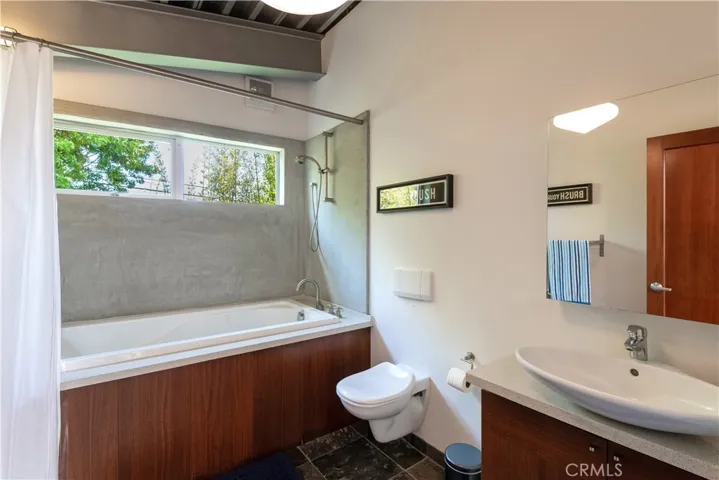 1149 Pine Avenue, Manhattan Beach, California 90266