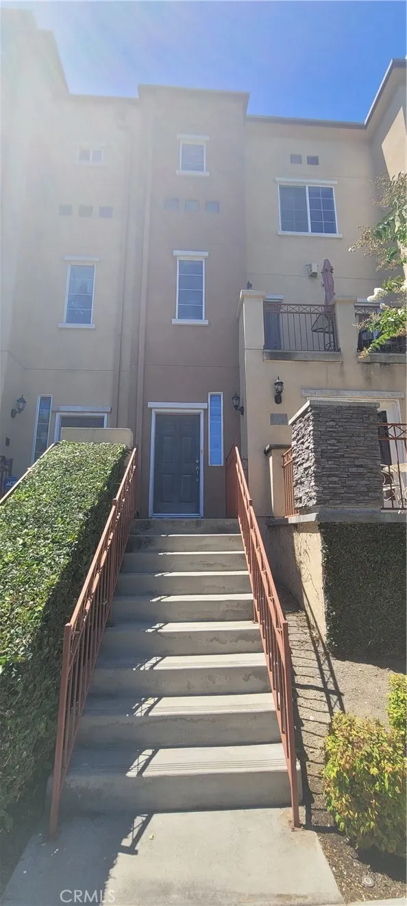 13655 Foster Avenue 2, Baldwin Park, California 91706, 3 Bedrooms Bedrooms, ,4 BathroomsBathrooms,Residential,For Sale,Foster,AR25179791