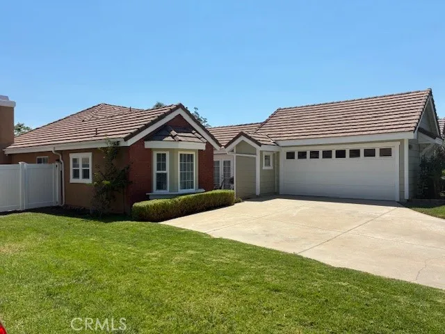 1328 Sunrise Circle South, Upland, California 91784 home-pic-1