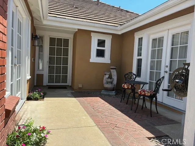 1328 Sunrise Circle South, Upland, California 91784 home-pic-3