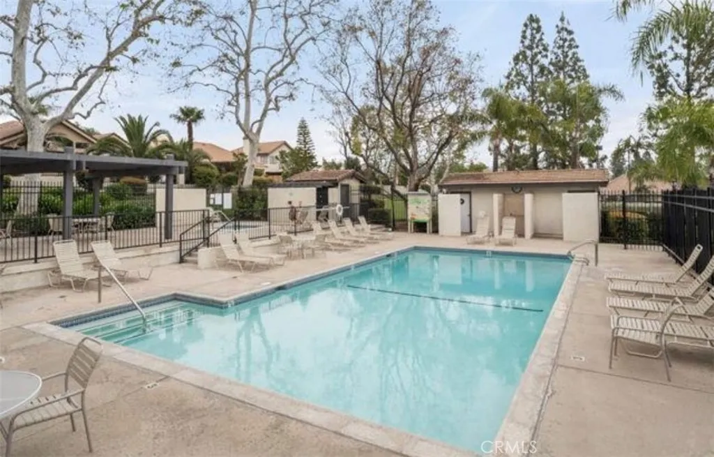 1328 Sunrise Circle South, Upland, California 91784 home-pic-32