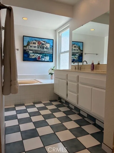 1328 Sunrise Circle South, Upland, California 91784 home-pic-13