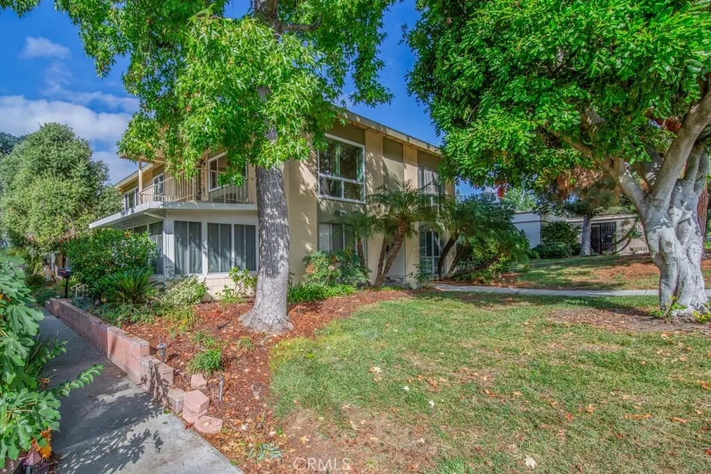211 Avenida Majorca P, Laguna Woods, California 92637, 1 Bedroom Bedrooms, ,1 BathroomBathrooms,Residential Lease,For Rent,Avenida Majorca,OC25179817