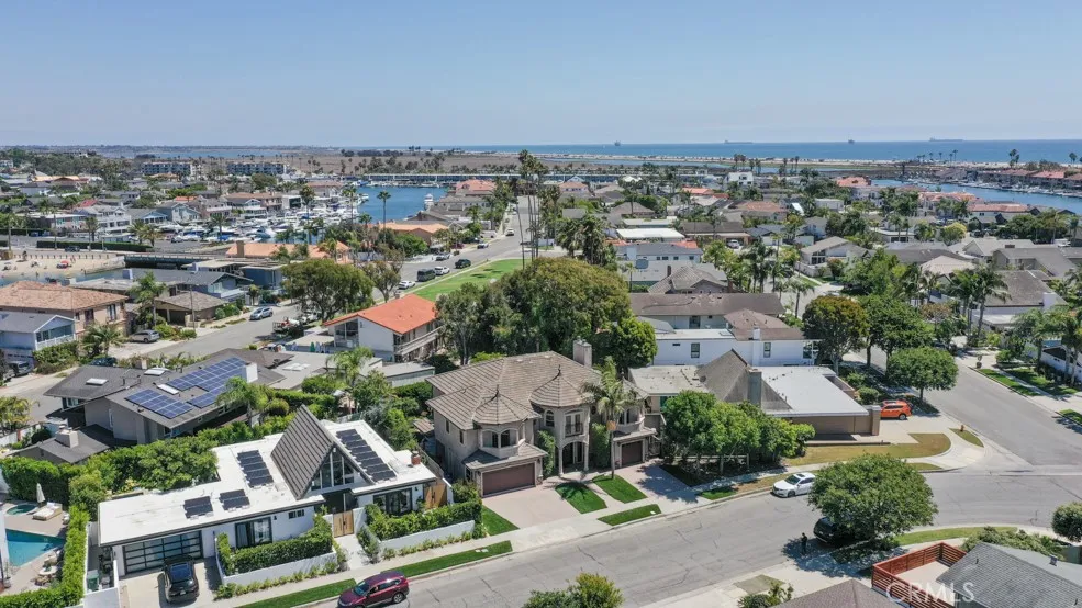 16802 Kamalii Drive, Huntington Beach, California 92649 home-pic-4