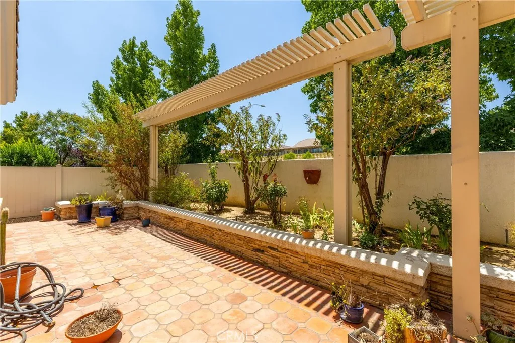 1742 Litchfield Drive, Banning, California 92220 home-pic-21