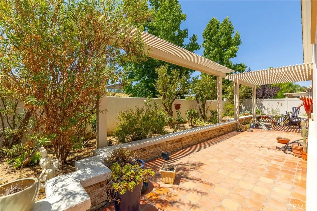 1742 Litchfield Drive, Banning, California 92220 home-pic-22