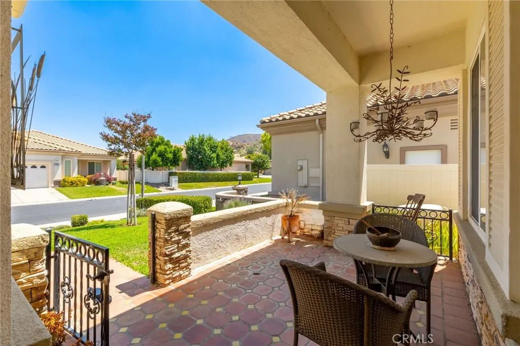 1742 Litchfield Drive, Banning, California 92220 home-pic-1