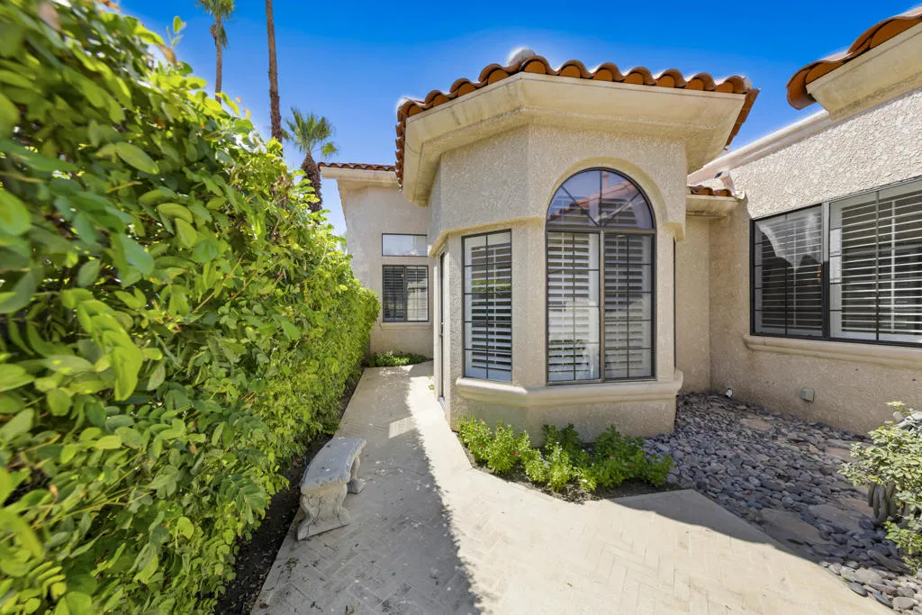 105 Brandigo Circle, Palm Desert, California 92211 home-pic-1