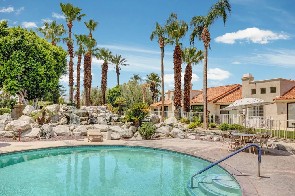 105 Brandigo Circle, Palm Desert, California 92211 home-pic-32