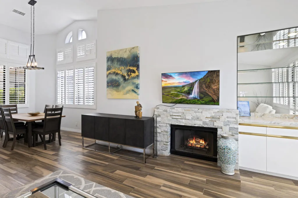105 Brandigo Circle, Palm Desert, California 92211 home-pic-4