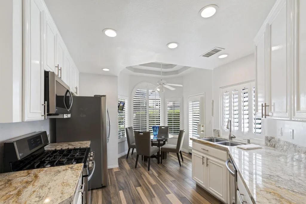 105 Brandigo Circle, Palm Desert, California 92211 home-pic-8