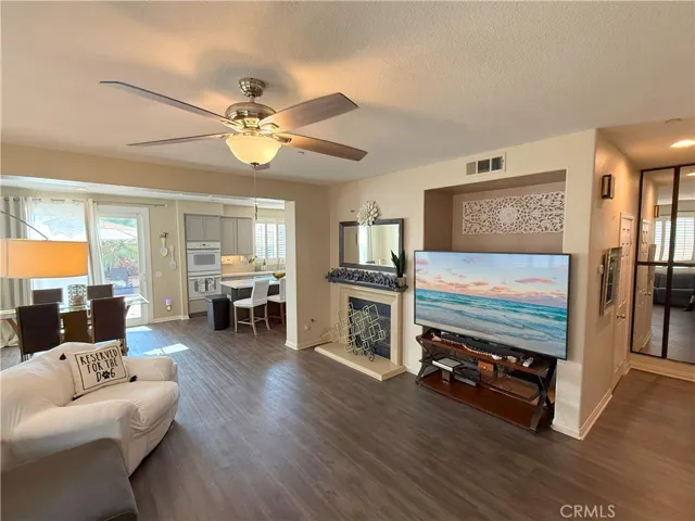 Den/Family room off of kitchen