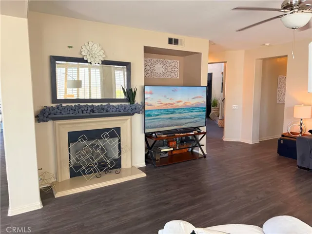 Family room w/ fireplace