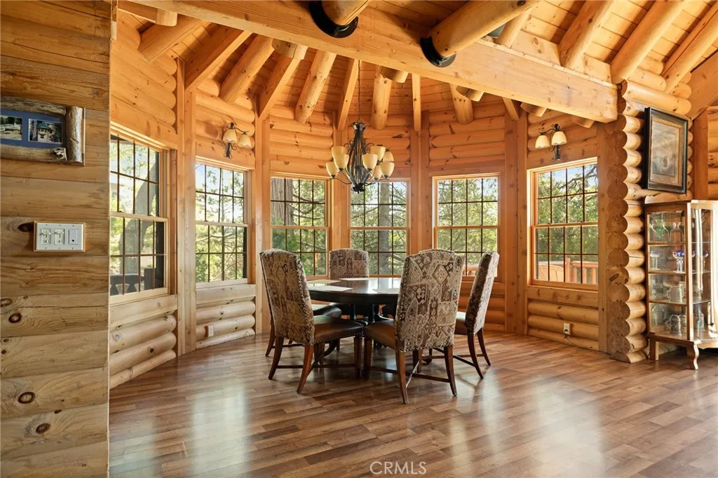27492 Cedarwood Court, Lake Arrowhead, California 92352 home-pic-8