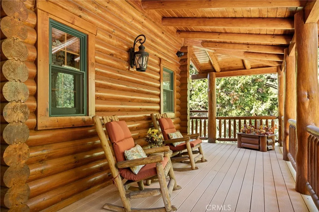 27492 Cedarwood Court, Lake Arrowhead, California 92352 home-pic-1
